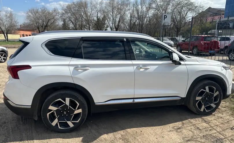 Hyundai Santa Fe 2023 года за 20 000 000 тг. в Актобе фото 4