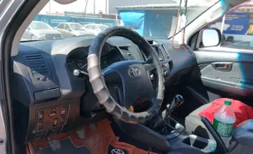 Toyota Hilux 2015 года за 8 000 000 тг. в Шымкент фото 5