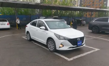 Hyundai Accent 2021 года за 7 260 000 тг. в Алматы фото 2