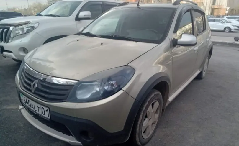 Renault Sandero 2014 года за 3 300 000 тг. в Астана