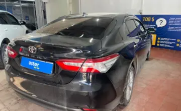Toyota Camry 2019 года за 13 000 000 тг. в Астана