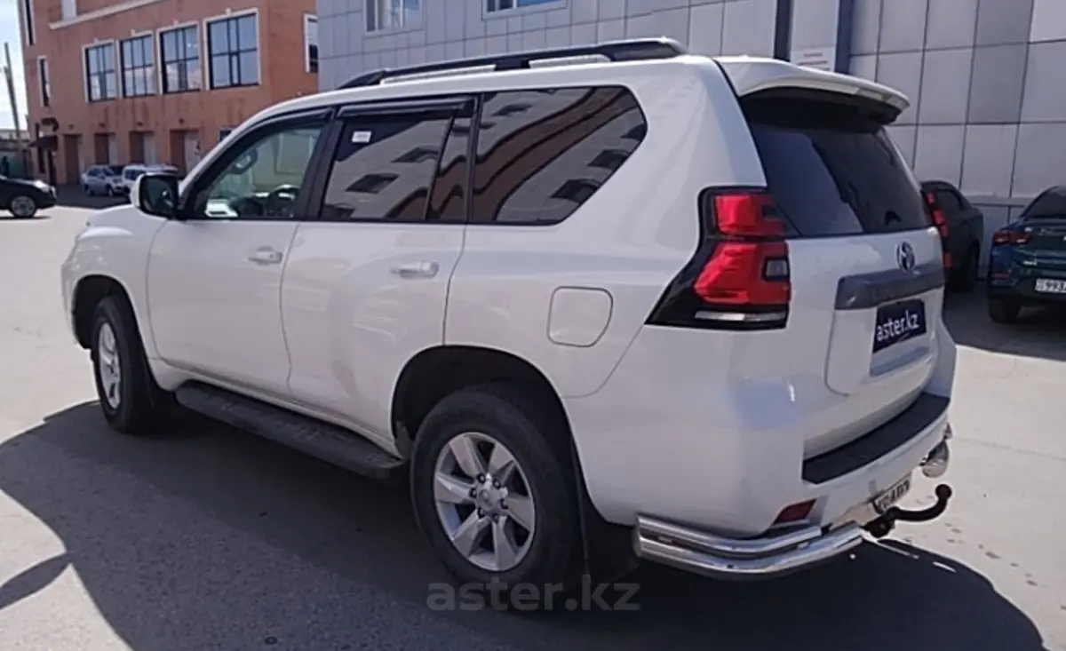 Toyota Land Cruiser Prado 2019