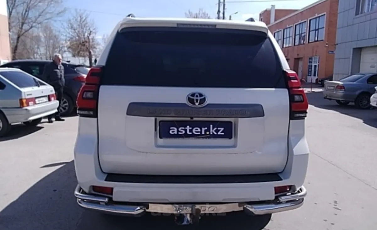 Toyota Land Cruiser Prado 2019