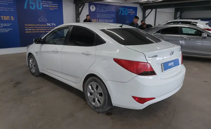 Hyundai Solaris 2015 года за 5 600 000 тг. в Астана фото 4