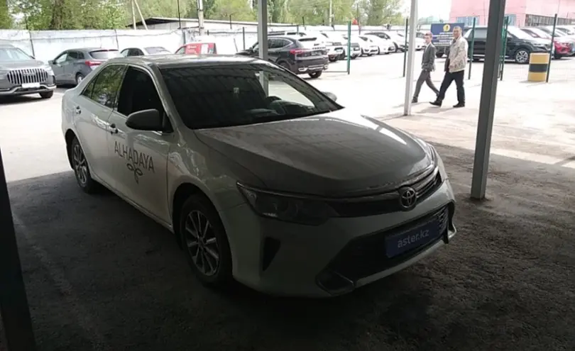 Toyota Camry 2016 года за 10 000 000 тг. в Алматы фото 3