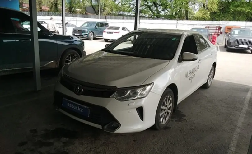 Toyota Camry 2016 года за 10 000 000 тг. в Алматы