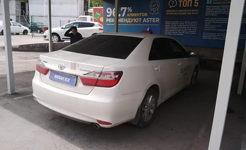 Toyota Camry 2016 года за 10 000 000 тг. в Алматы фото 5