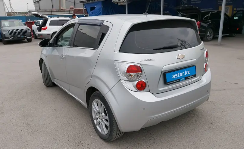 Chevrolet Aveo 2014 года за 3 000 000 тг. в Шымкент фото 4