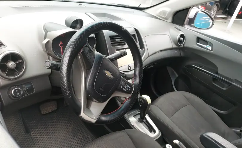 Chevrolet Aveo 2014 года за 3 000 000 тг. в Шымкент фото 5