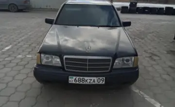 Mercedes-Benz C-Класс 1997 года за 2 000 000 тг. в Караганда фото 2