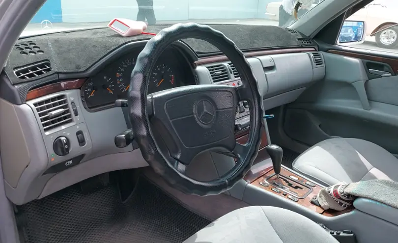 Mercedes-Benz E-Класс 1998 года за 4 000 000 тг. в Шымкент фото 5