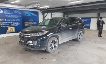 Toyota Highlander 2019 года за 18 500 000 тг. в Астана фото 1