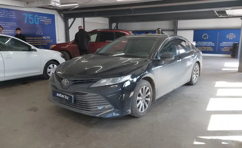 Toyota Camry 2019 года за 13 000 000 тг. в Астана