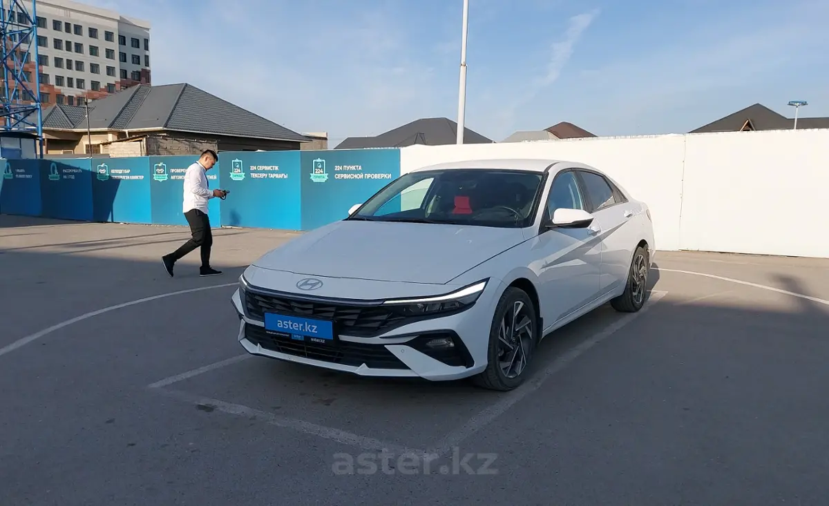 Hyundai Elantra 2023 года за 10 500 000 тг. в Шымкент