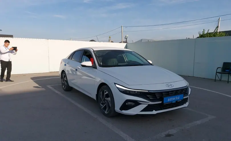 Hyundai Elantra 2023 года за 10 500 000 тг. в Шымкент фото 2