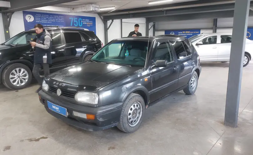 Volkswagen Golf 1993 года за 1 400 000 тг. в Астана
