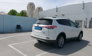 Toyota RAV4 2015 года за 14 500 000 тг. в Шымкент фото 3