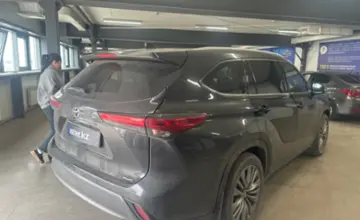 Toyota Highlander 2020 года за 27 000 000 тг. в Астана