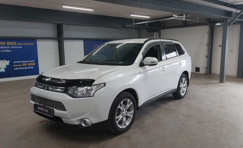Mitsubishi Outlander 2013 года за 8 500 000 тг. в Астана