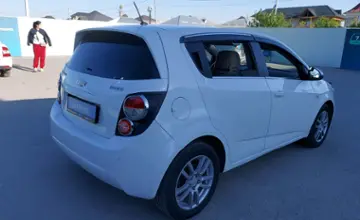 Chevrolet Aveo 2013 года за 4 000 000 тг. в Шымкент фото 3