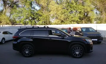 Toyota Highlander 2018 года за 17 500 000 тг. в Алматы фото 4