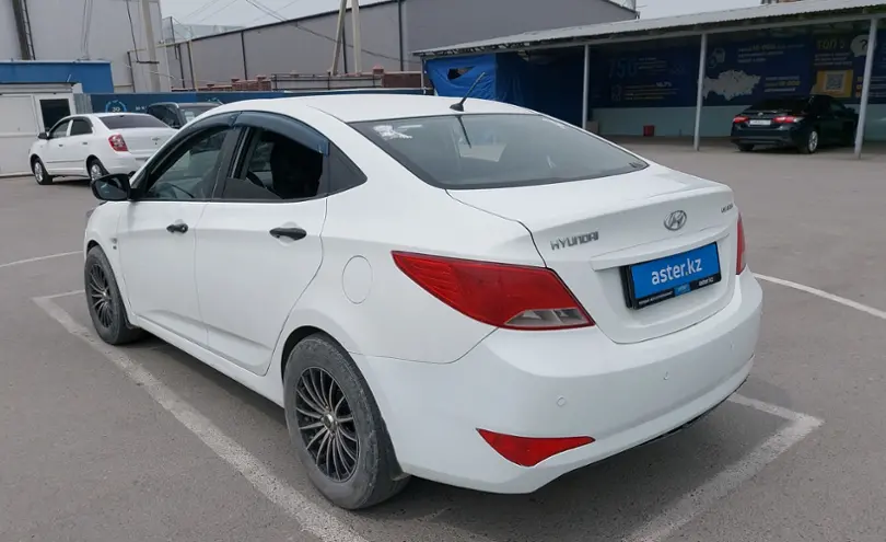 Hyundai Solaris 2015 года за 6 000 000 тг. в Шымкент фото 4