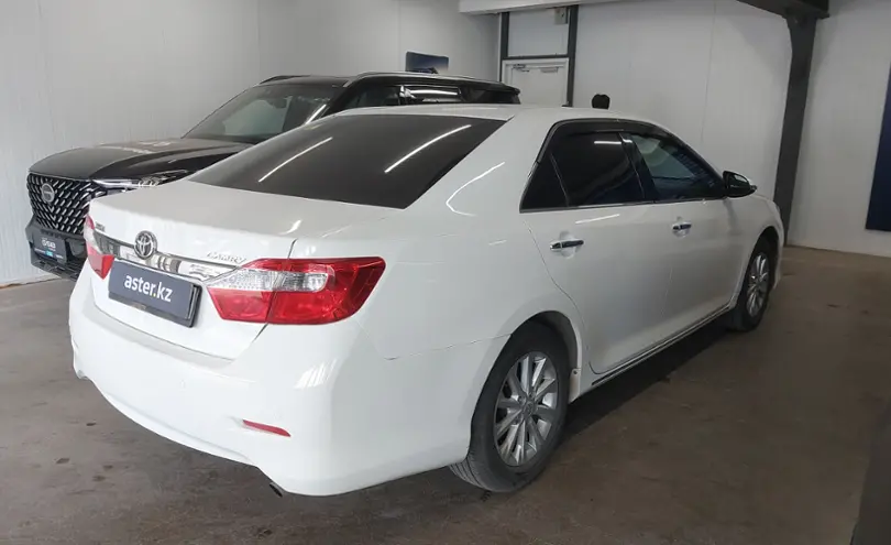 Toyota Camry 2014 года за 9 500 000 тг. в Астана фото 3