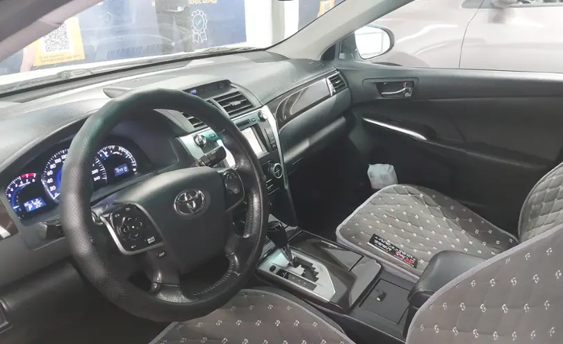 Toyota Camry 2014 года за 9 500 000 тг. в Астана фото 5