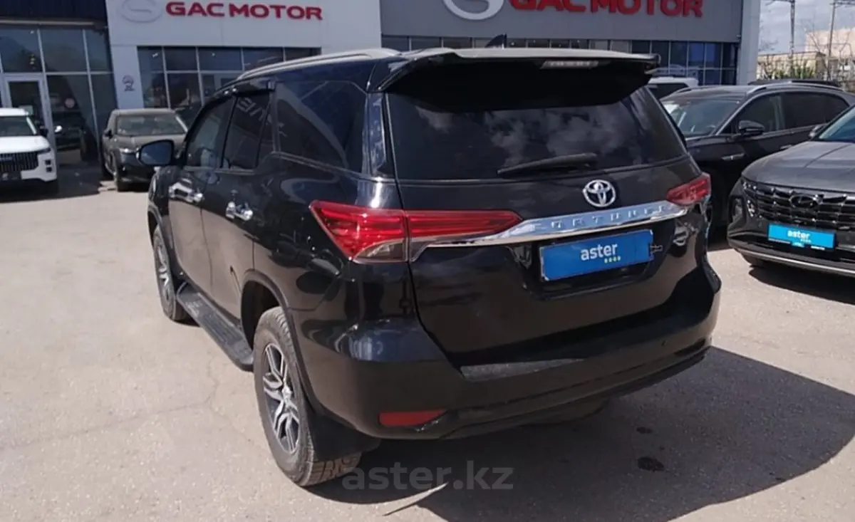 Toyota Fortuner 2016