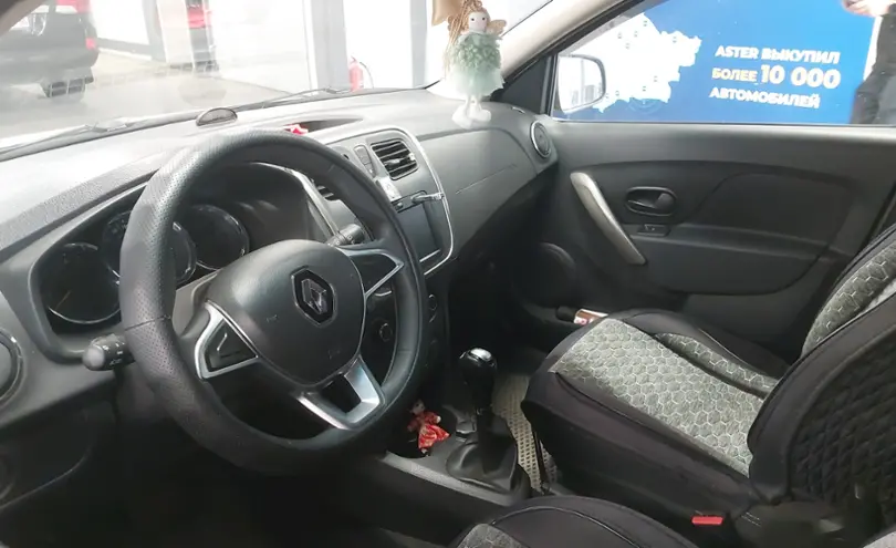Renault Sandero 2021 года за 7 200 000 тг. в Астана фото 5