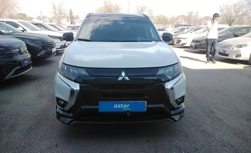 Mitsubishi Outlander 2022 года за 14 500 000 тг. в Актобе фото 2