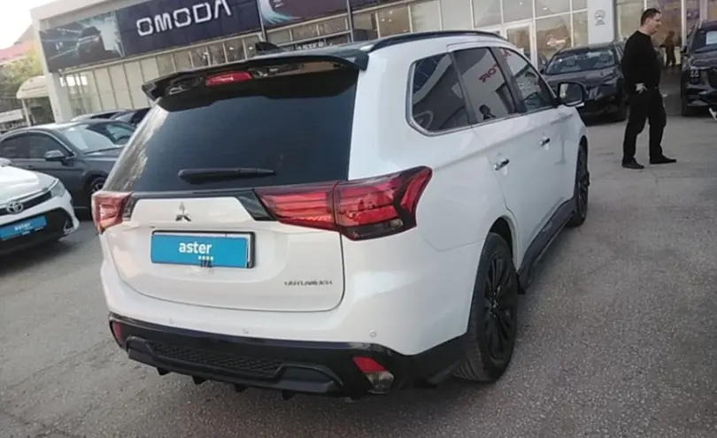 Mitsubishi Outlander 2022 года за 14 500 000 тг. в Актобе фото 5