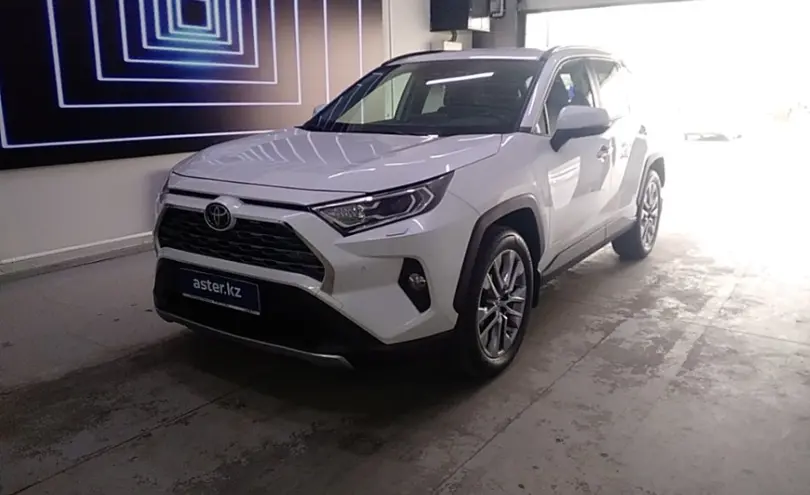 Toyota RAV4 2020 года за 17 000 000 тг. в Павлодар