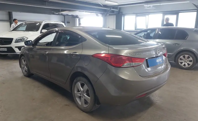 Hyundai Elantra 2012 года за 6 000 000 тг. в Астана фото 4