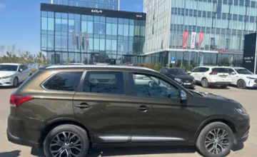 Mitsubishi Outlander 2016 года за 12 000 000 тг. в Астана фото 4