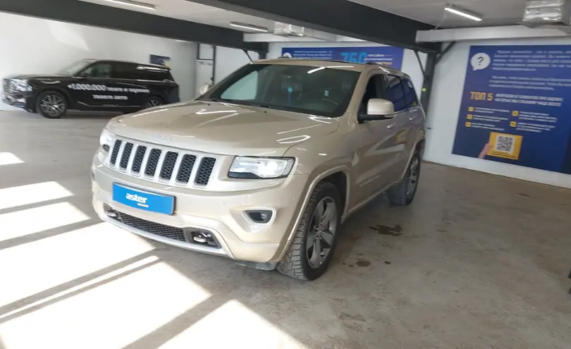 Jeep Grand Cherokee 2014 года за 10 000 000 тг. в Астана
