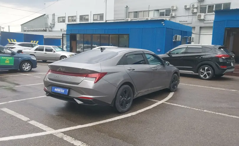 Hyundai Elantra 2023 года за 10 200 000 тг. в Алматы фото 3