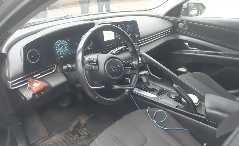 Hyundai Elantra 2023 года за 10 200 000 тг. в Алматы фото 5