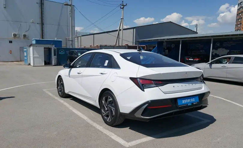 Hyundai Elantra 2023 года за 9 000 000 тг. в Шымкент фото 4