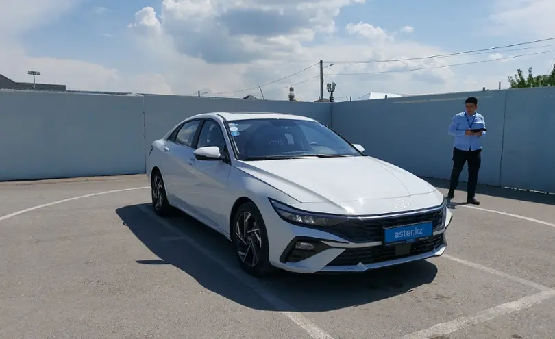 Hyundai Elantra 2023 года за 9 000 000 тг. в Шымкент фото 2