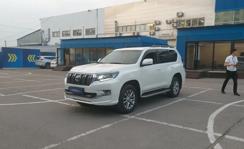 Toyota Land Cruiser Prado 2019 года за 28 000 000 тг. в Алматы