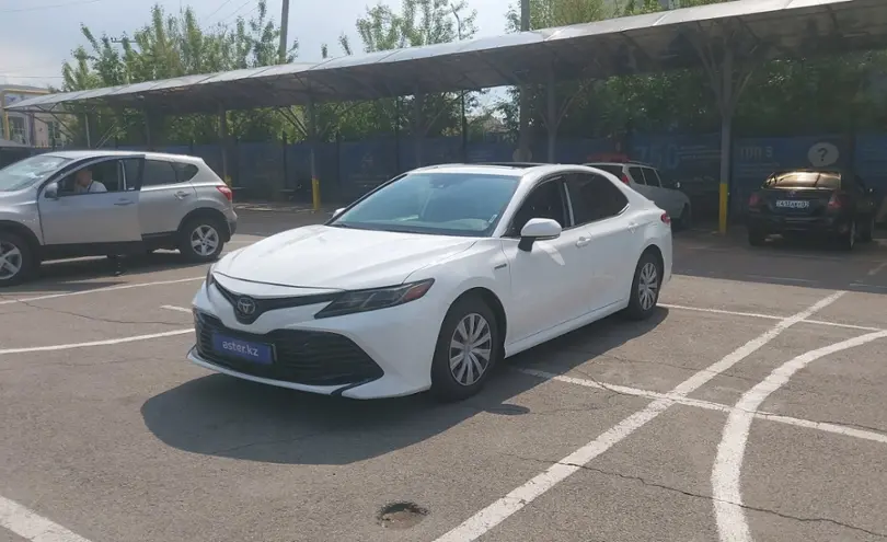 Toyota Camry 2020 года за 12 500 000 тг. в Алматы