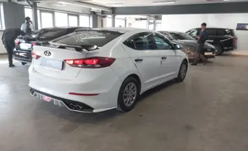 Hyundai Elantra 2018 года за 7 000 000 тг. в Астана фото 3