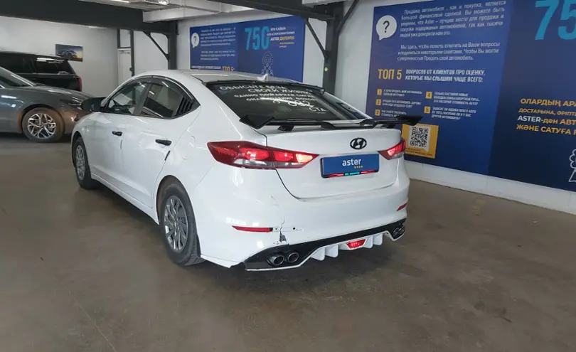 Hyundai Elantra 2018 года за 7 000 000 тг. в Астана фото 4