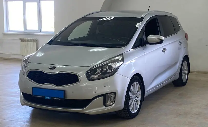 Kia Carens 2014 года за 6 810 000 тг. в Актобе