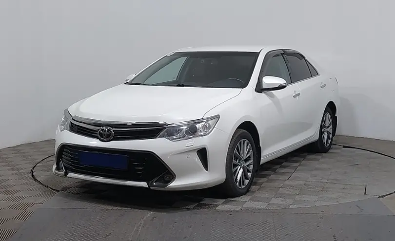 Toyota Camry 2015 года за 10 690 000 тг. в Астана