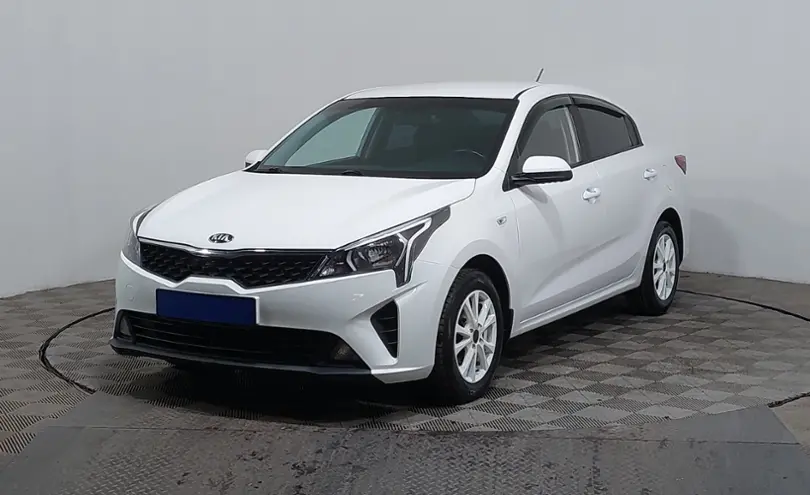 Kia Rio 2021 года за 8 250 000 тг. в Астана