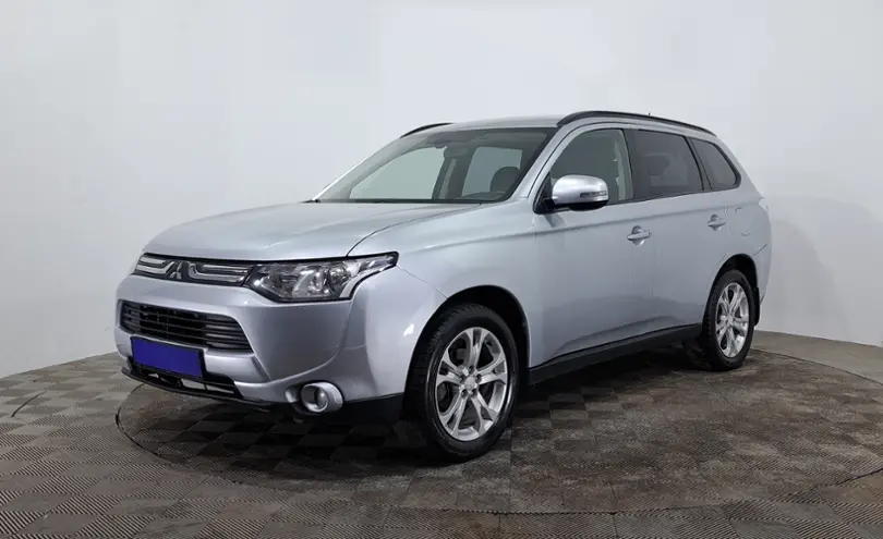 Mitsubishi Outlander 2013 года за 6 450 000 тг. в Астана