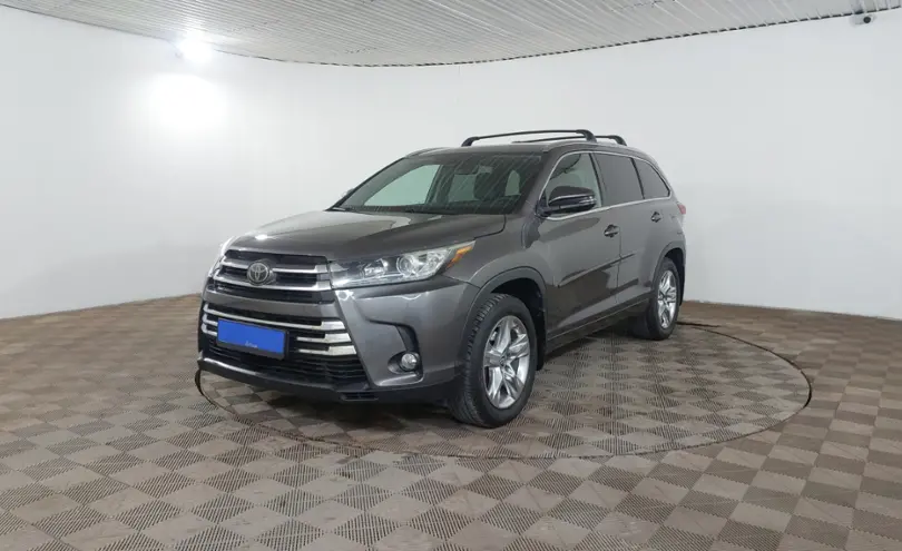 Toyota Highlander 2017 года за 18 000 000 тг. в Шымкент