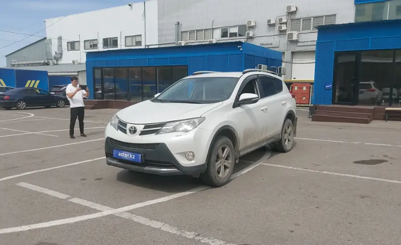 Toyota RAV4 2015 года за 9 490 000 тг. в Алматы